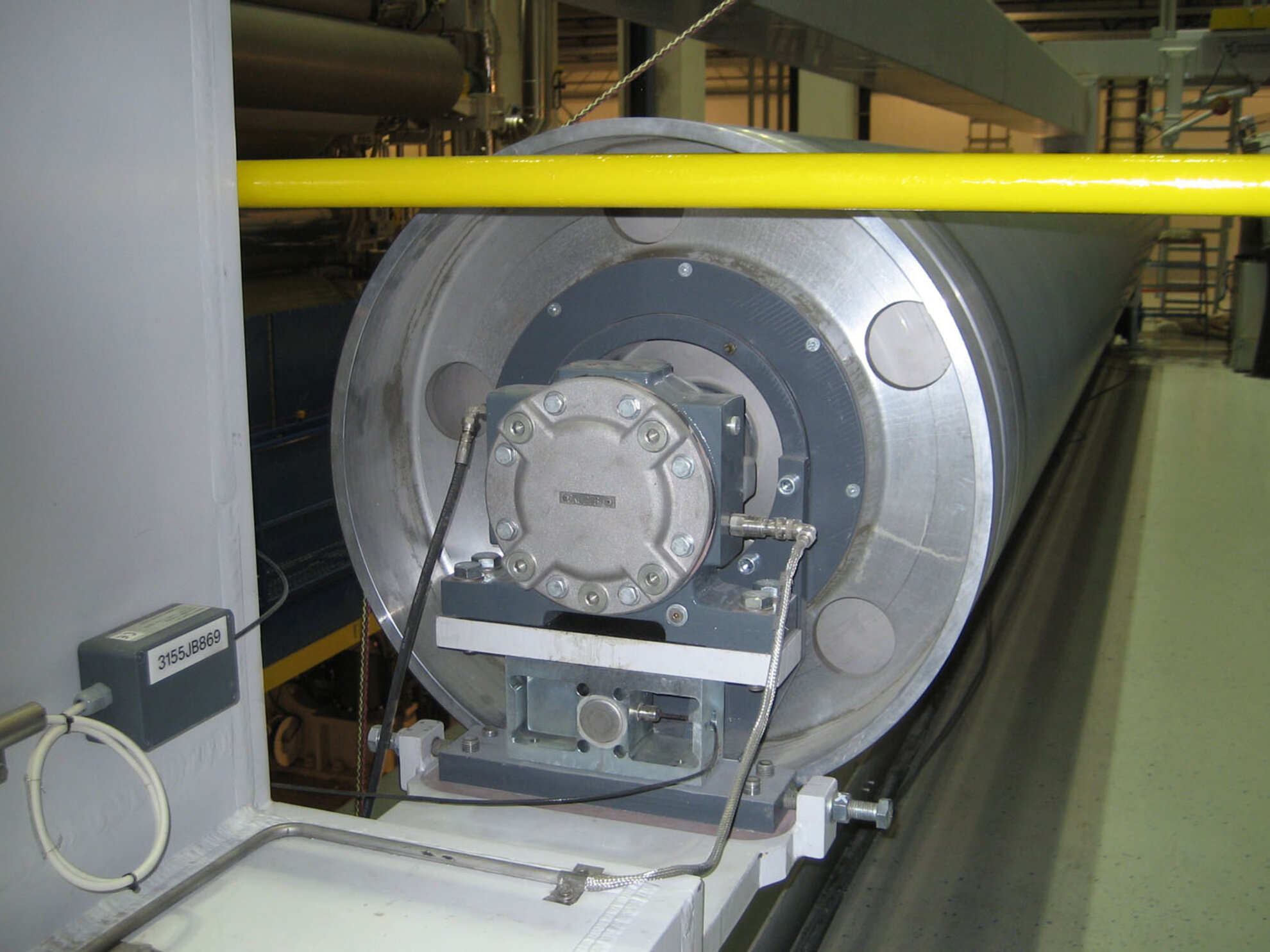Web tension measurement application large roller