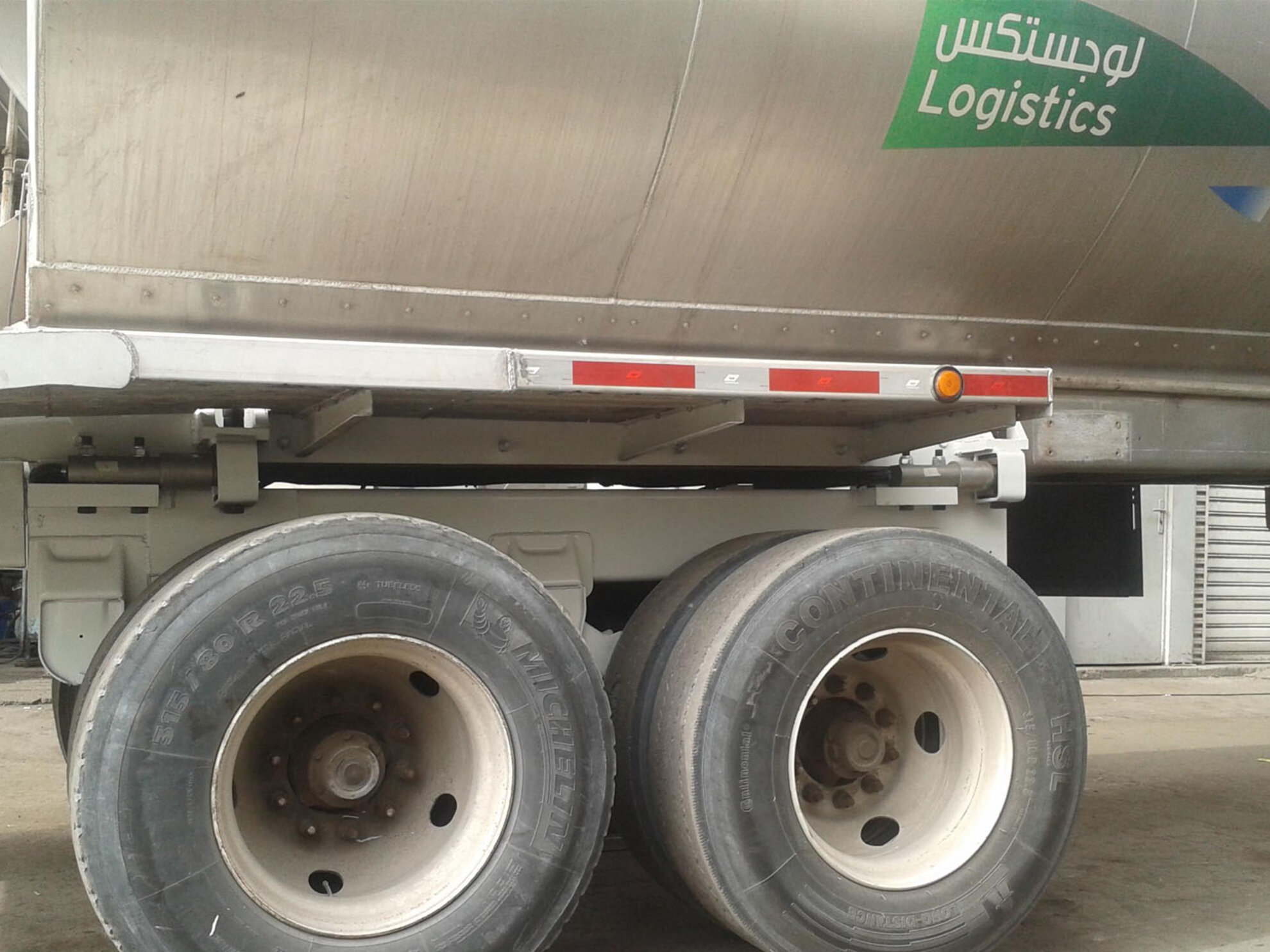 Eilersen robust load cells installed on king pin trailer back