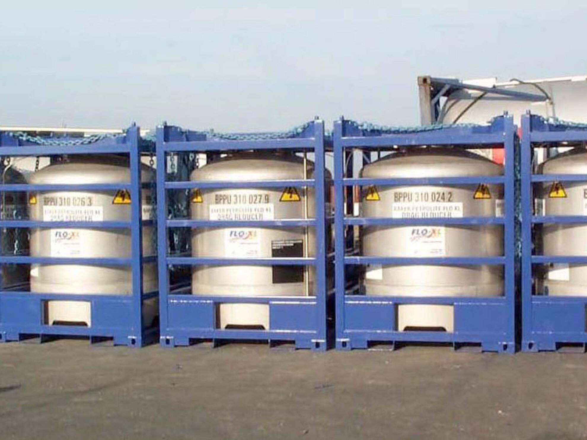 Robust Load cells for weighing offshore ISO Tanks